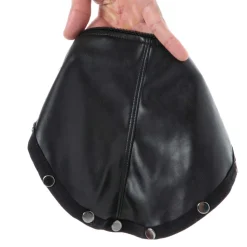 Short Empty Bottom Kinky Noir