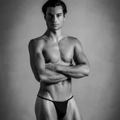 String Temptation Plume Noir